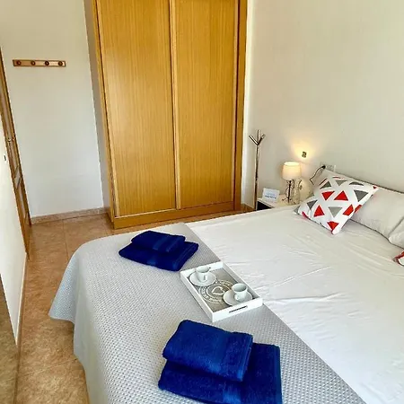 Apartbeach Juncos Residencial Piscinas Y Petanca *